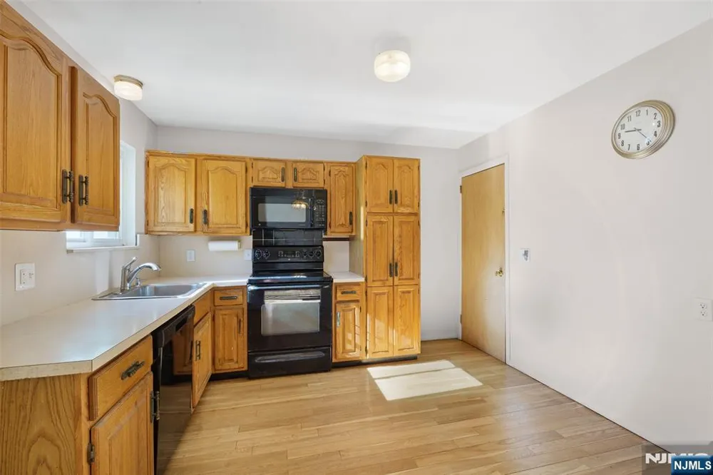 18 Kendall Drive Ringwood, NJ 07456