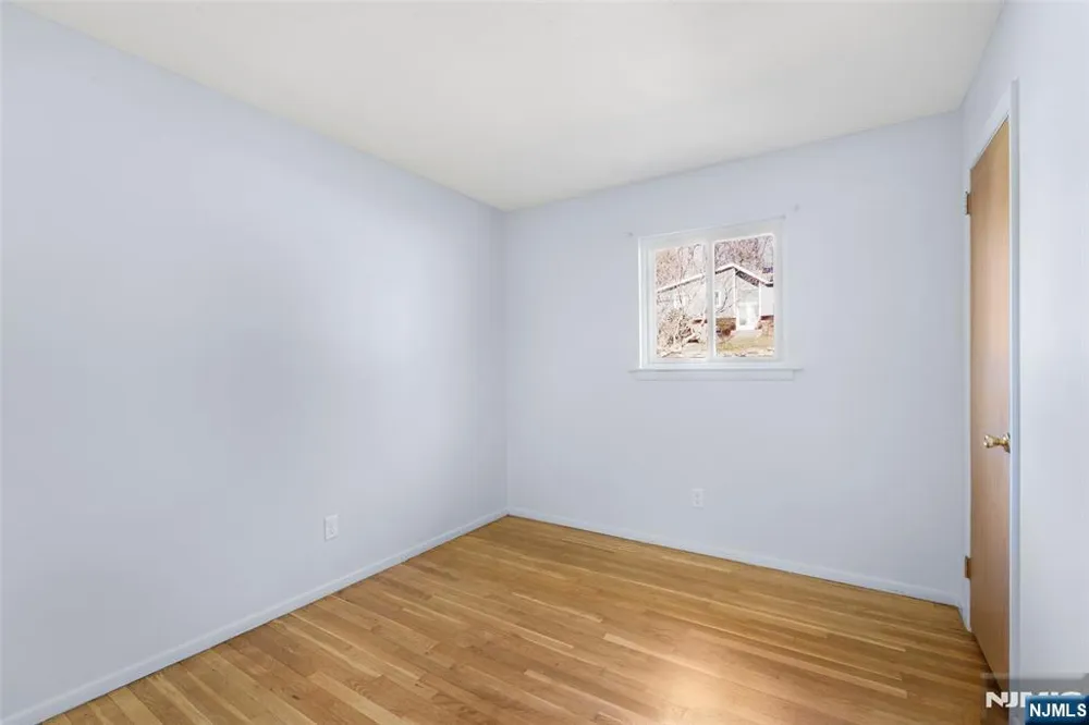 18 Kendall Drive Ringwood, NJ 07456