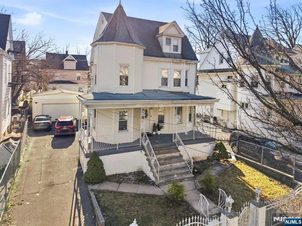 38-40 Nairn Place Newark, NJ 07108