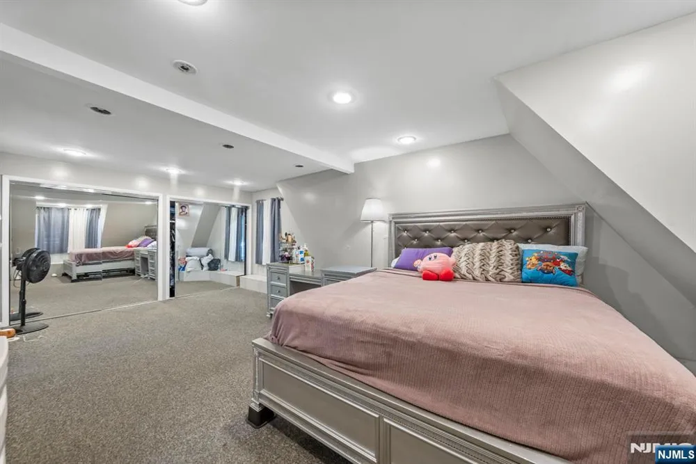 38-40 Nairn Place Newark, NJ 07108
