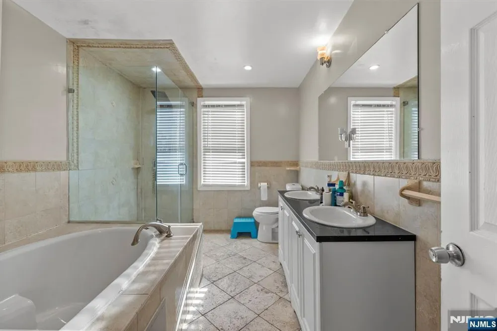 38-40 Nairn Place Newark, NJ 07108