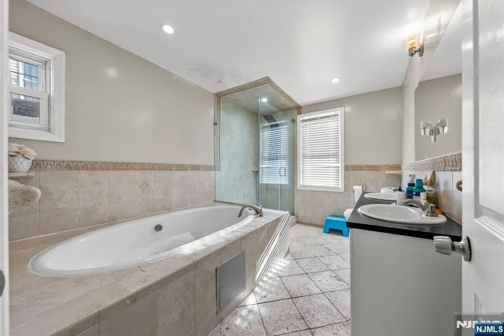 38-40 Nairn Place Newark, NJ 07108