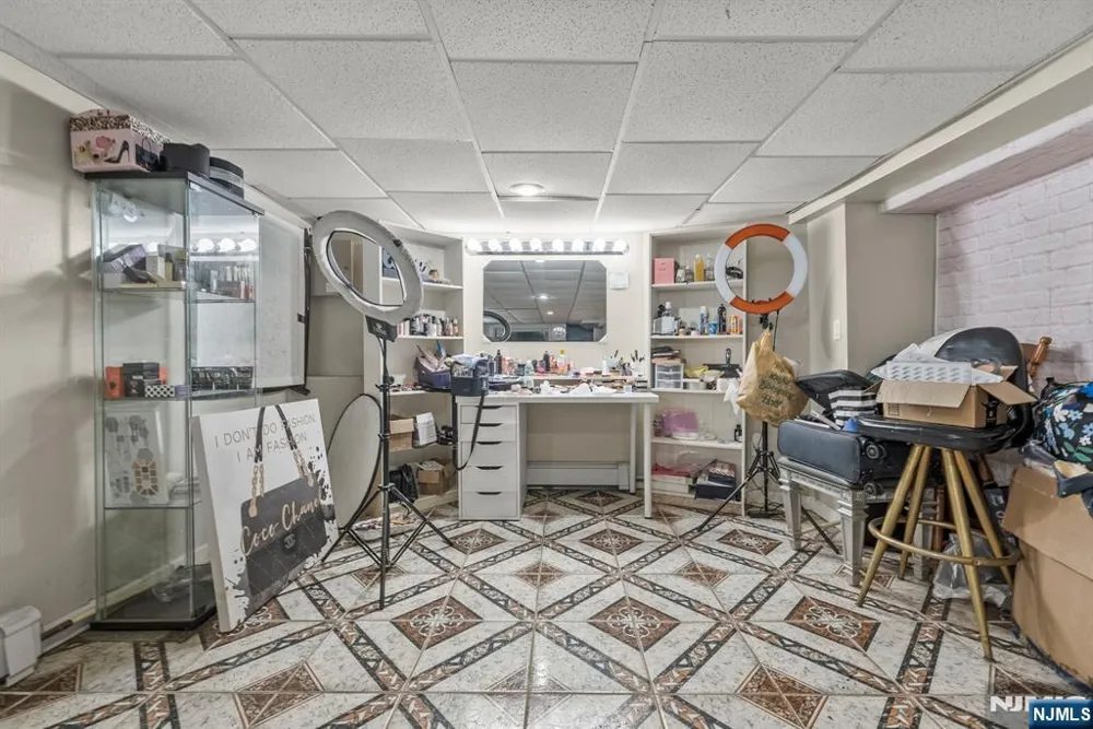 38-40 Nairn Place Newark, NJ 07108