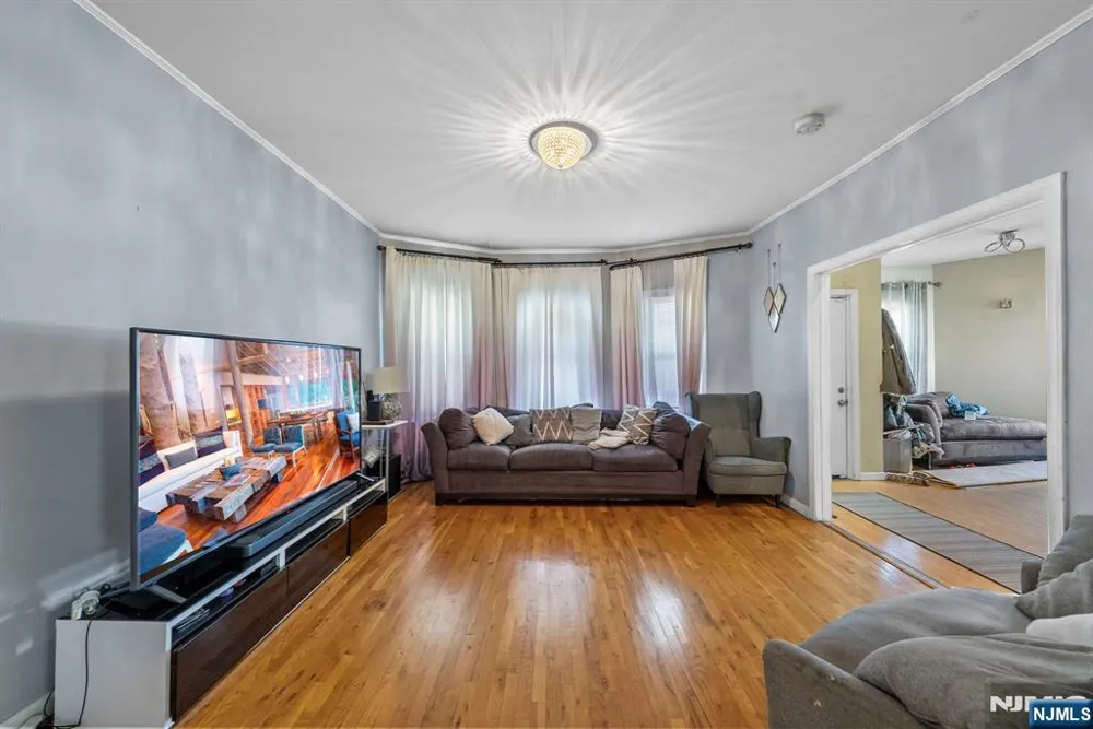 38-40 Nairn Place Newark, NJ 07108