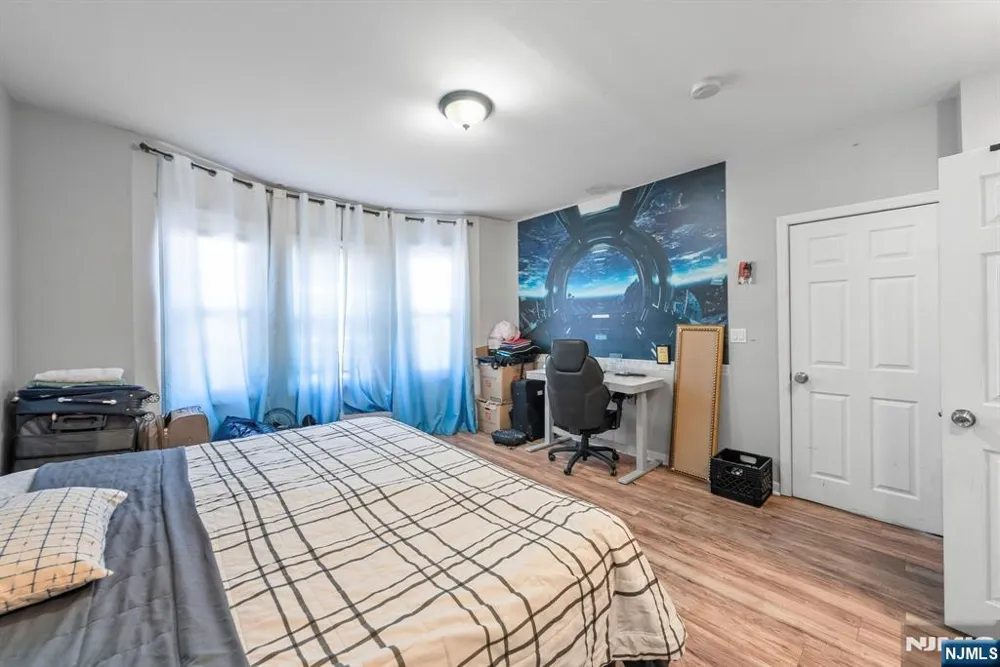 38-40 Nairn Place Newark, NJ 07108