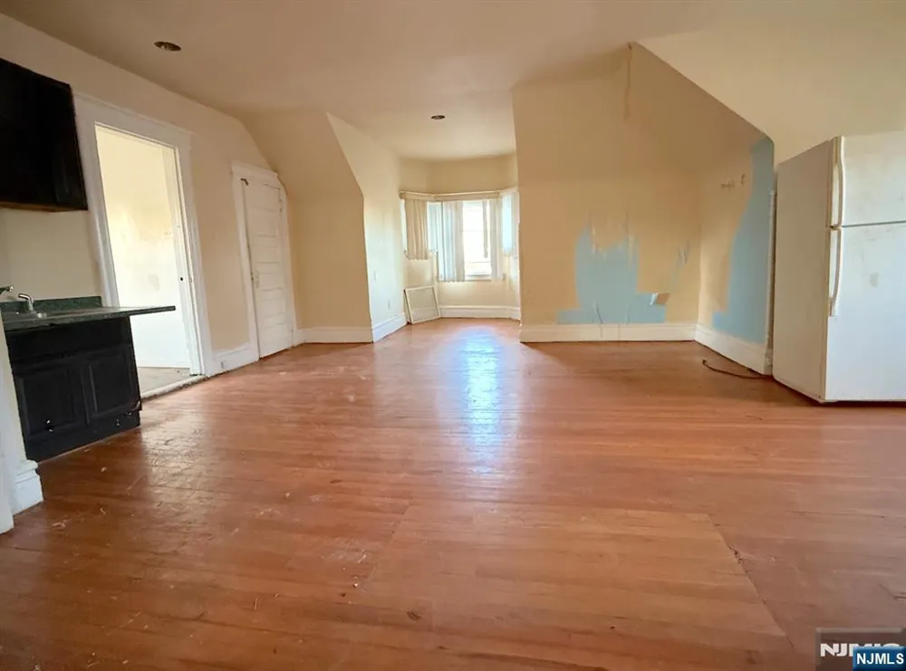 66 Scheerer Newark, NJ 07112