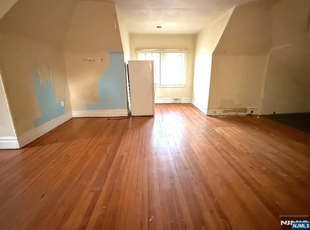 66 Scheerer Newark, NJ 07112