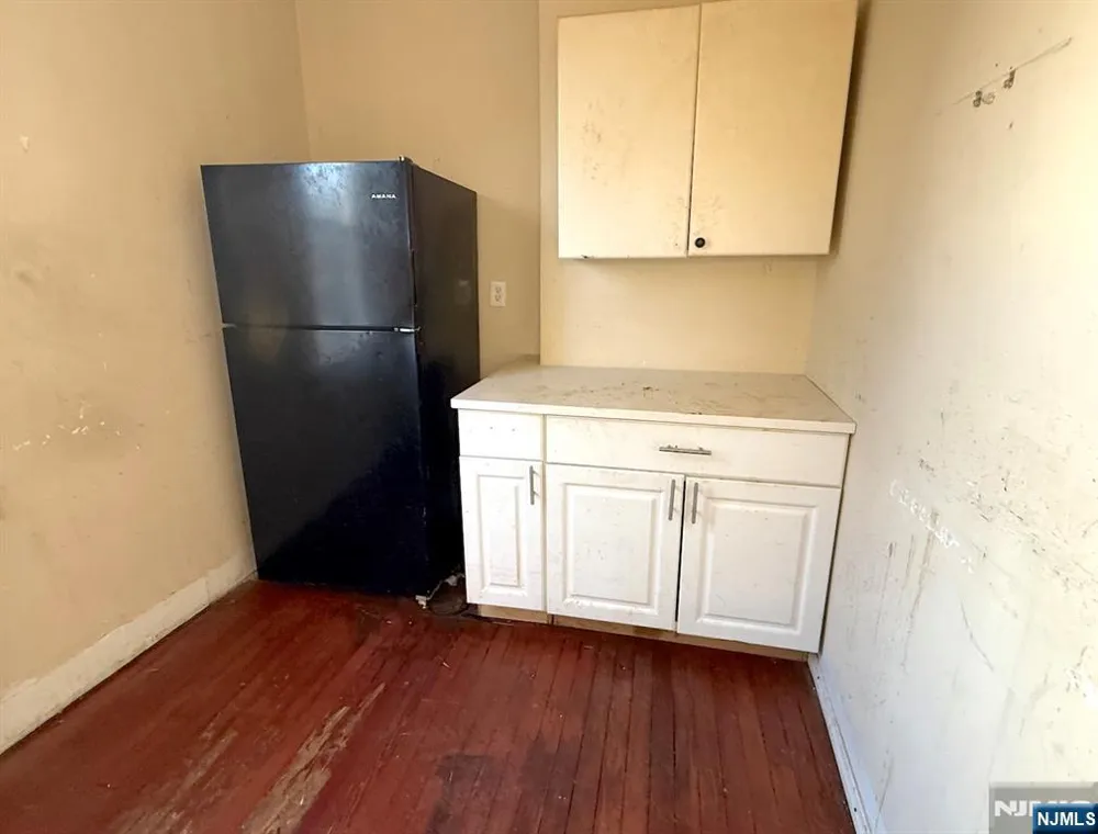 66 Scheerer Newark, NJ 07112