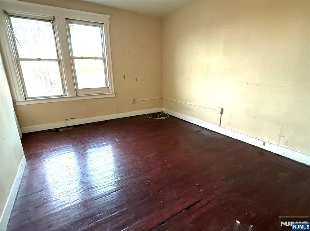 66 Scheerer Newark, NJ 07112