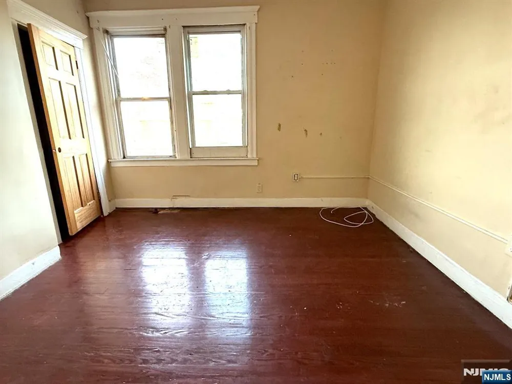 66 Scheerer Newark, NJ 07112
