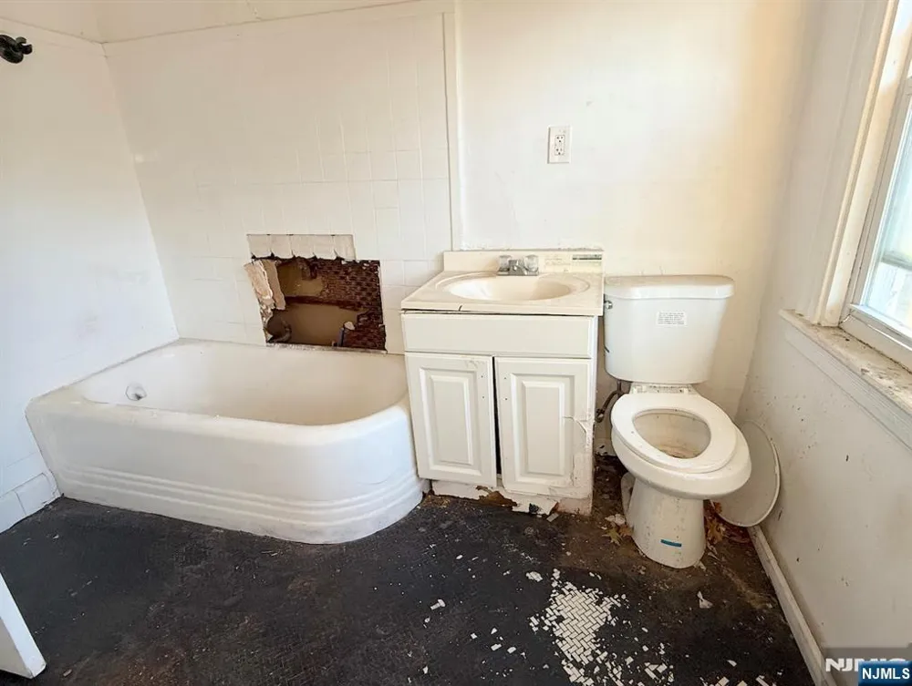 66 Scheerer Newark, NJ 07112