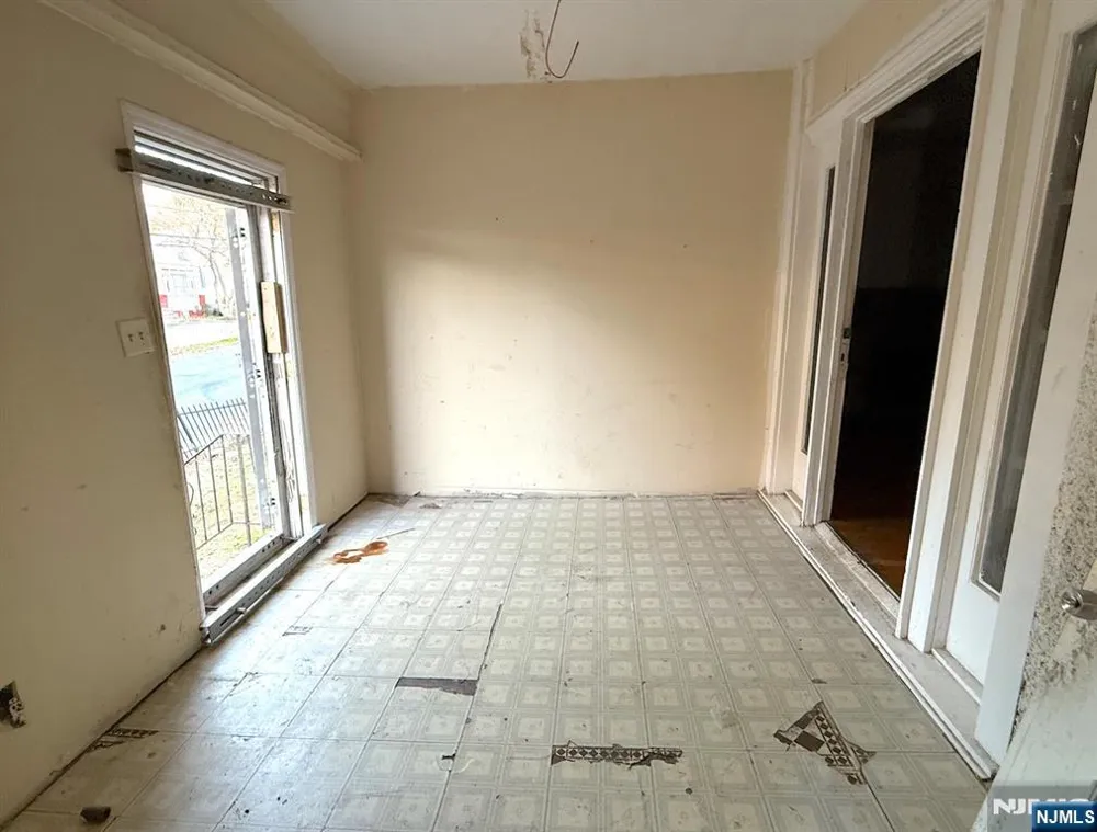 66 Scheerer Newark, NJ 07112