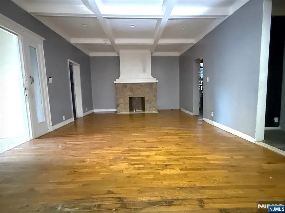 66 Scheerer Newark, NJ 07112