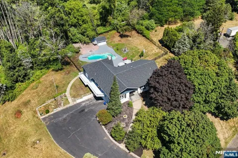 2 Rossi Drive
