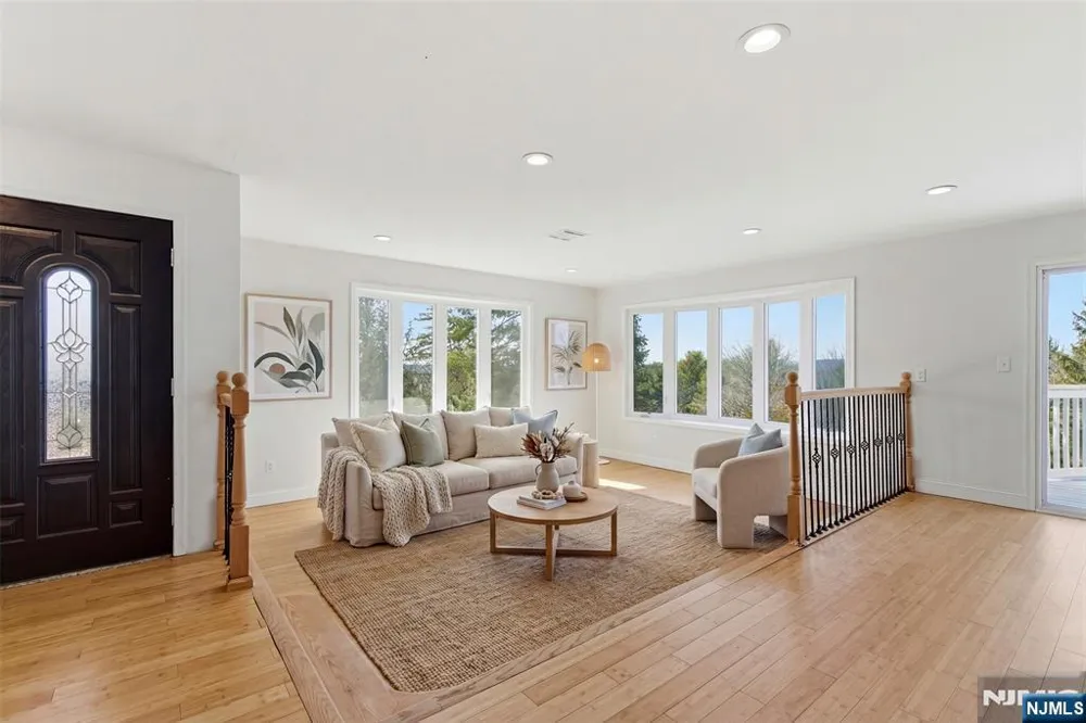 2 Rossi Drive Clinton, NJ 08809