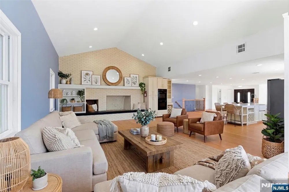 2 Rossi Drive Clinton, NJ 08809