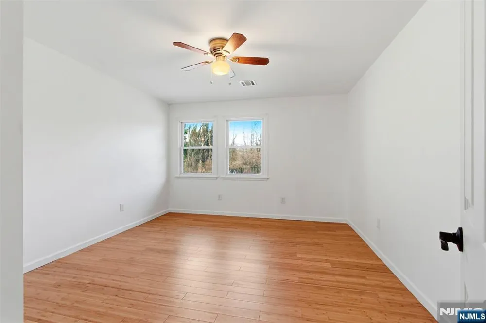 2 Rossi Drive Clinton, NJ 08809