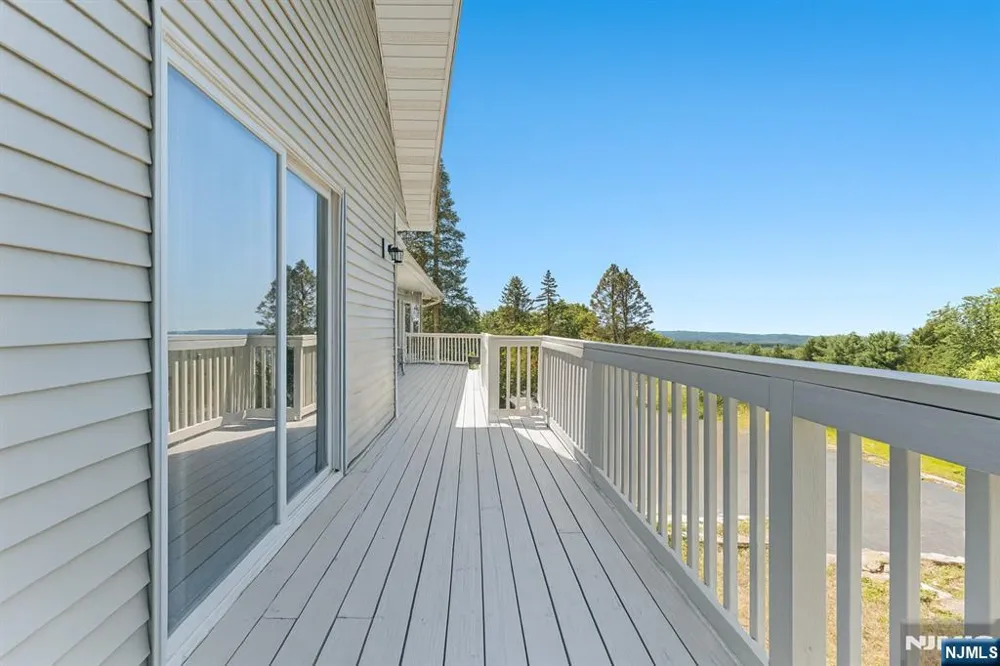2 Rossi Drive Clinton, NJ 08809
