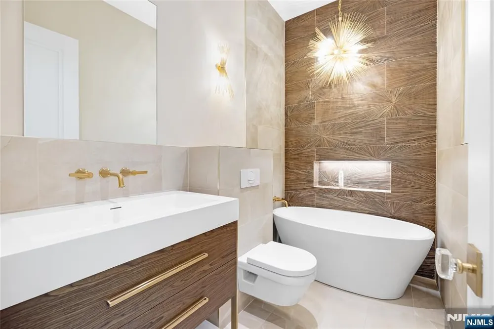 241 Saddle River Road Saddle River, NJ 07458