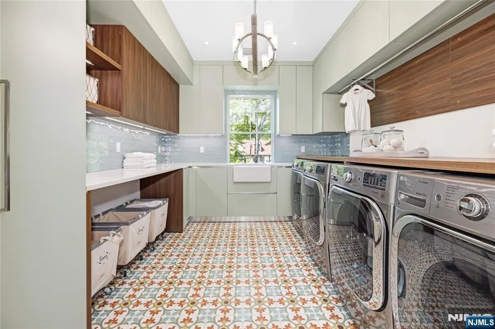 241 Saddle River Road Saddle River, NJ 07458