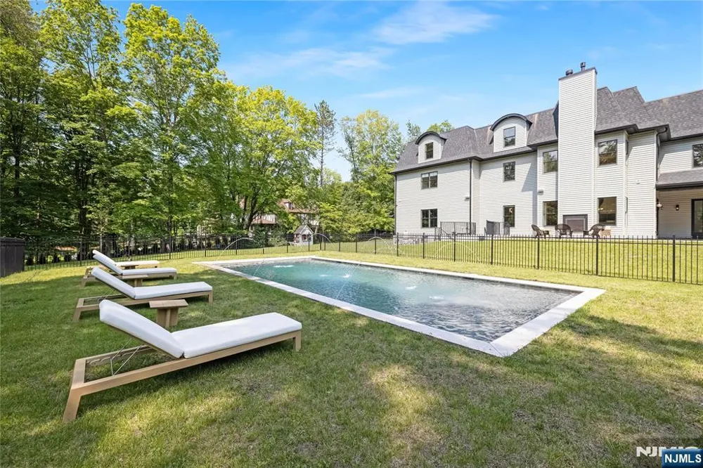 241 Saddle River Road Saddle River, NJ 07458