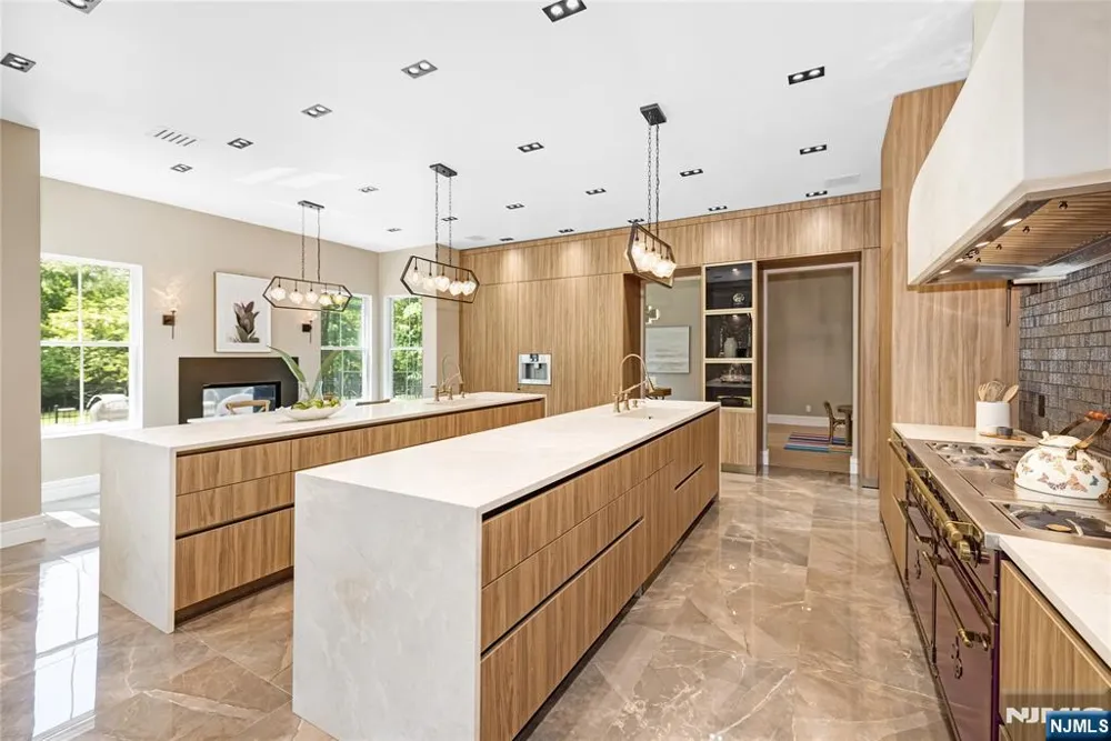 241 Saddle River Road Saddle River, NJ 07458