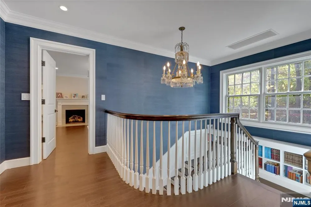 292 MAPLE Street Englewood, NJ 07631