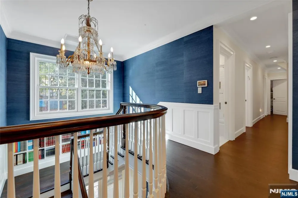 292 MAPLE Street Englewood, NJ 07631