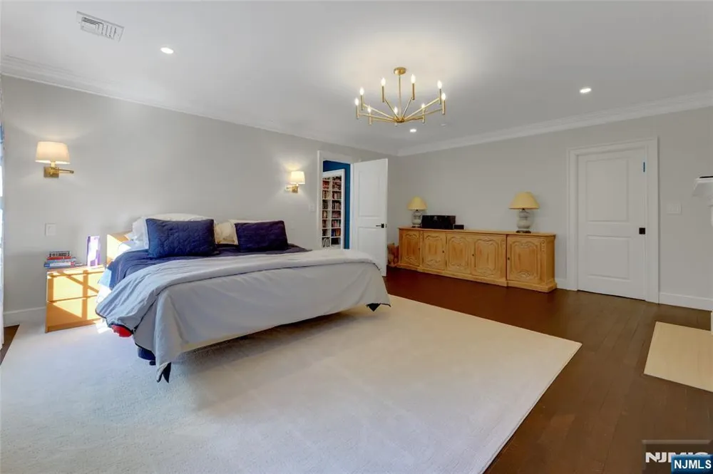 292 MAPLE Street Englewood, NJ 07631