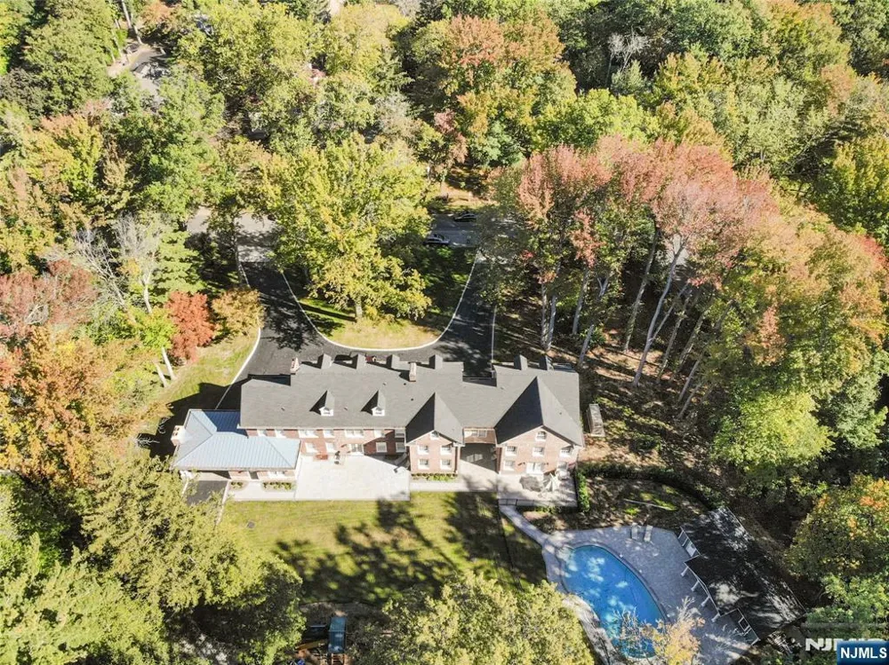 292 MAPLE Street Englewood, NJ 07631