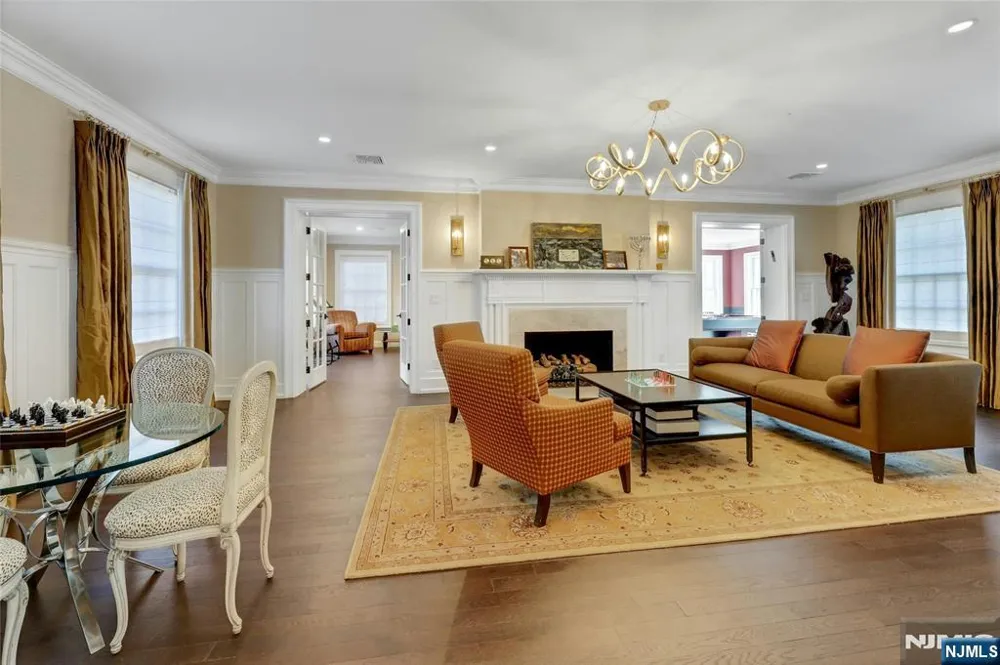 292 MAPLE Street Englewood, NJ 07631
