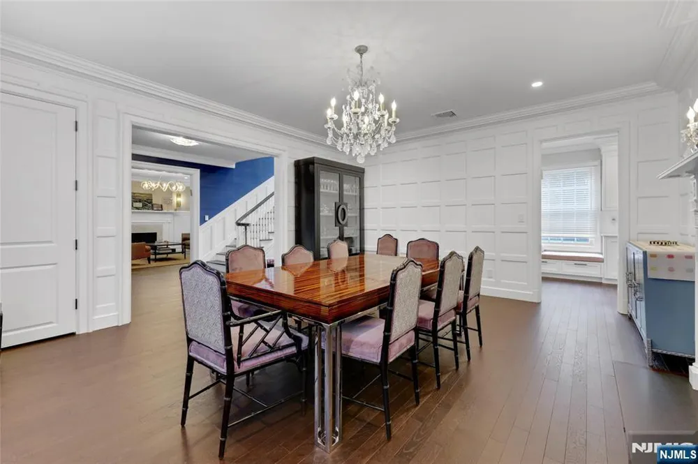 292 MAPLE Street Englewood, NJ 07631