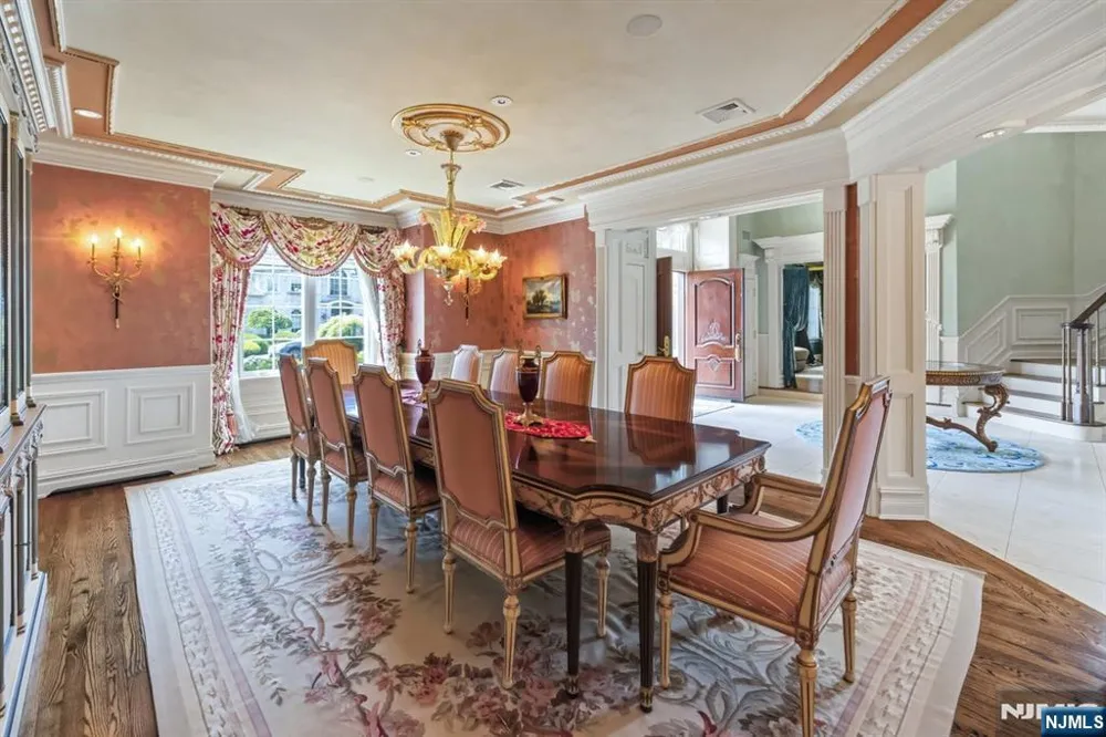 27 Roberts Road Englewood Cliffs, NJ 07632