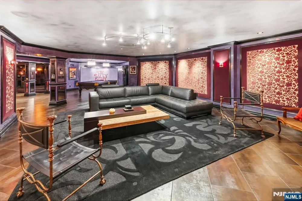 27 Roberts Road Englewood Cliffs, NJ 07632