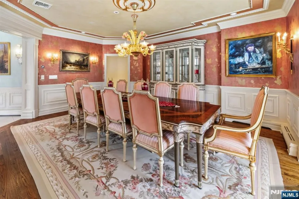 27 Roberts Road Englewood Cliffs, NJ 07632