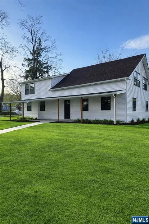 77 Greenbrook Road