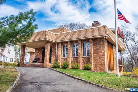 845 Rifle Camp Road