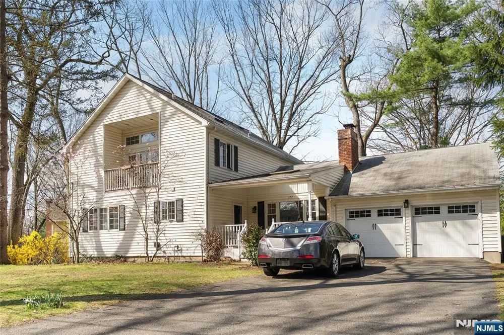 107 Buckingham Drive Ramsey, NJ 07446