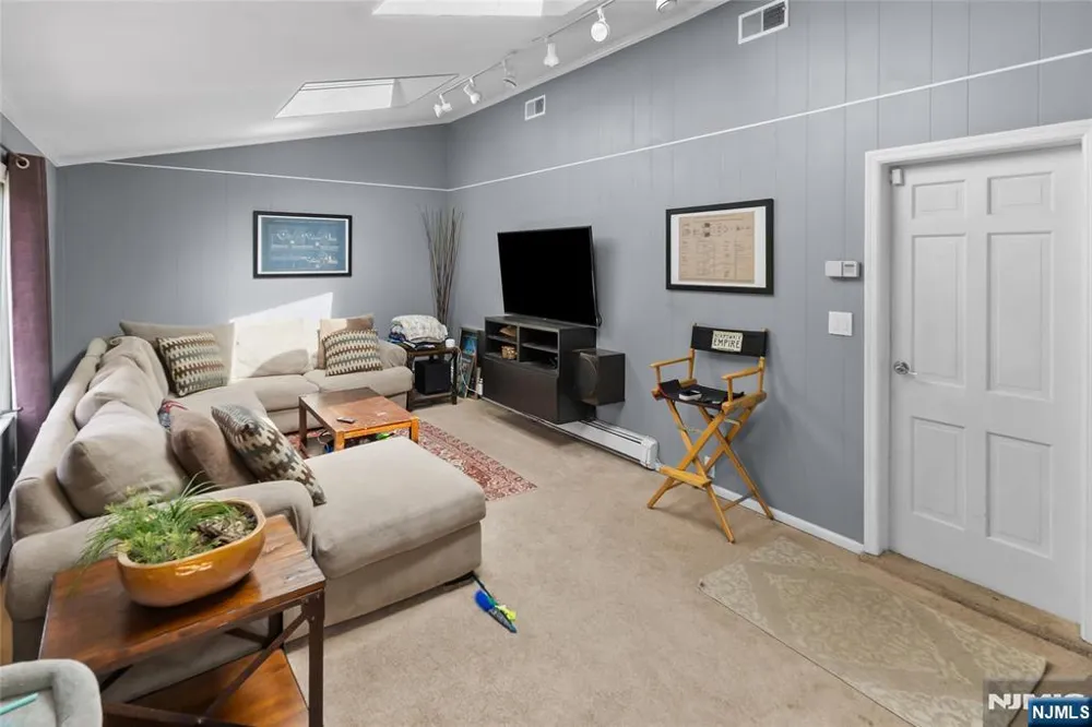 107 Buckingham Drive Ramsey, NJ 07446