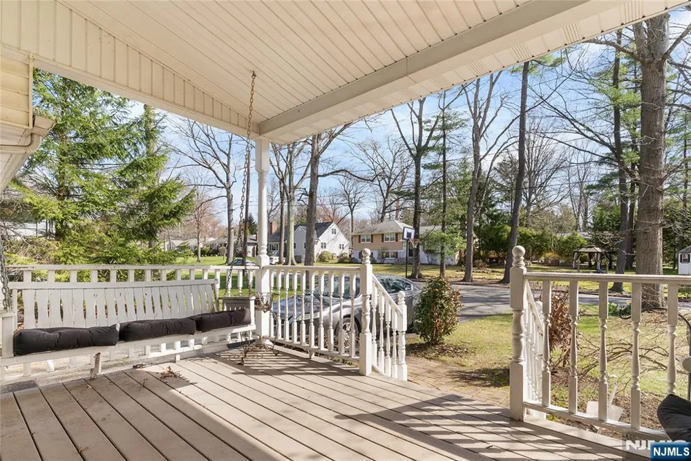 107 Buckingham Drive Ramsey, NJ 07446