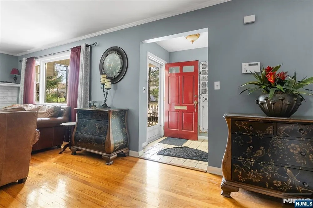 107 Buckingham Drive Ramsey, NJ 07446