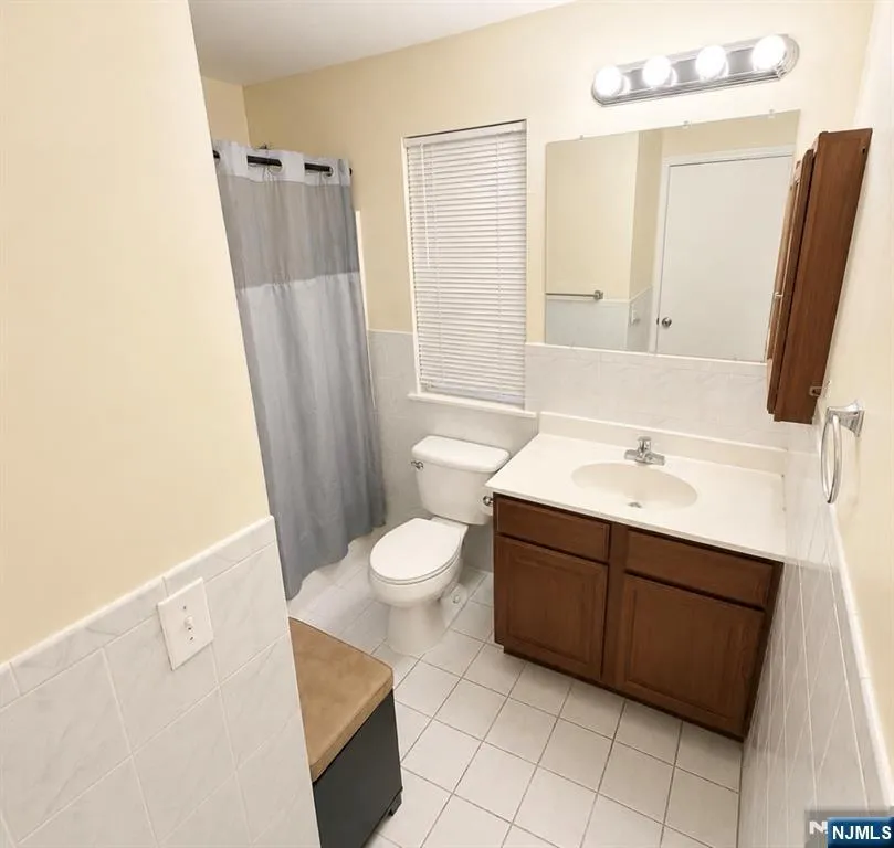 25 Holland Street Newark, NJ 07103