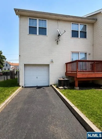25 Holland Street Newark, NJ 07103