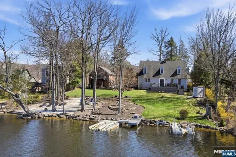 173 Point Breeze Drive