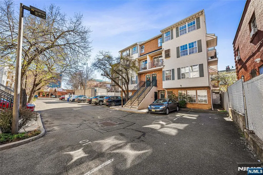 84 Union Street Newark, NJ 07105