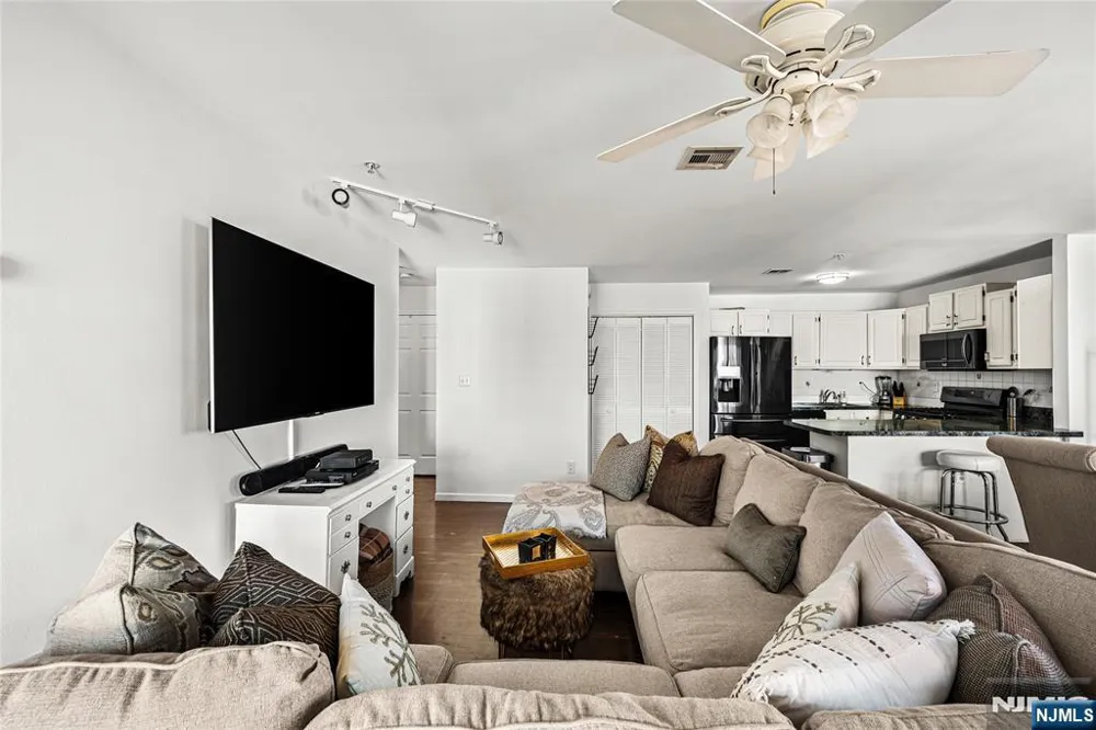 84 Union Street Newark, NJ 07105