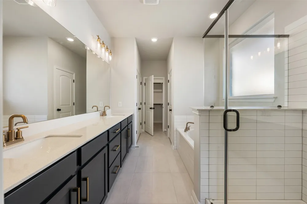 126 Arlington Park Loop Hutto, TX 78634