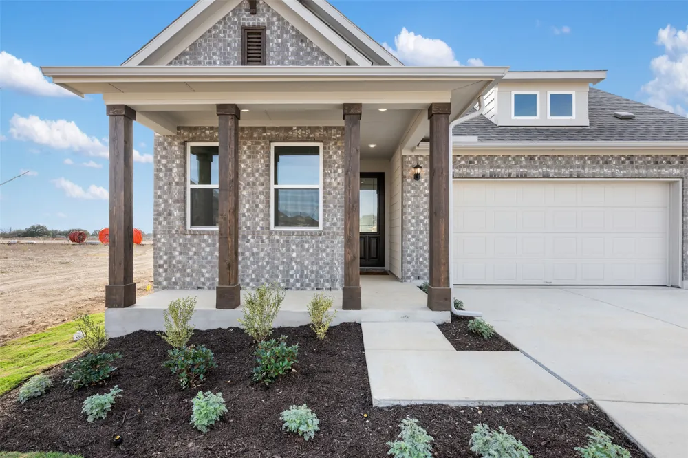 126 Arlington Park Loop Hutto, TX 78634
