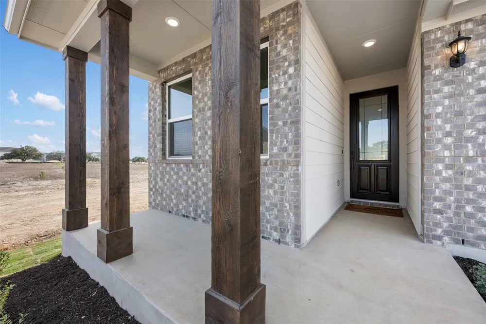 126 Arlington Park Loop Hutto, TX 78634