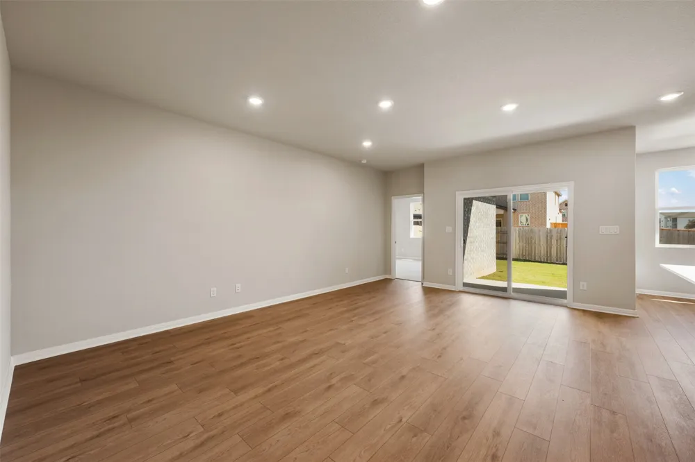126 Arlington Park Loop Hutto, TX 78634
